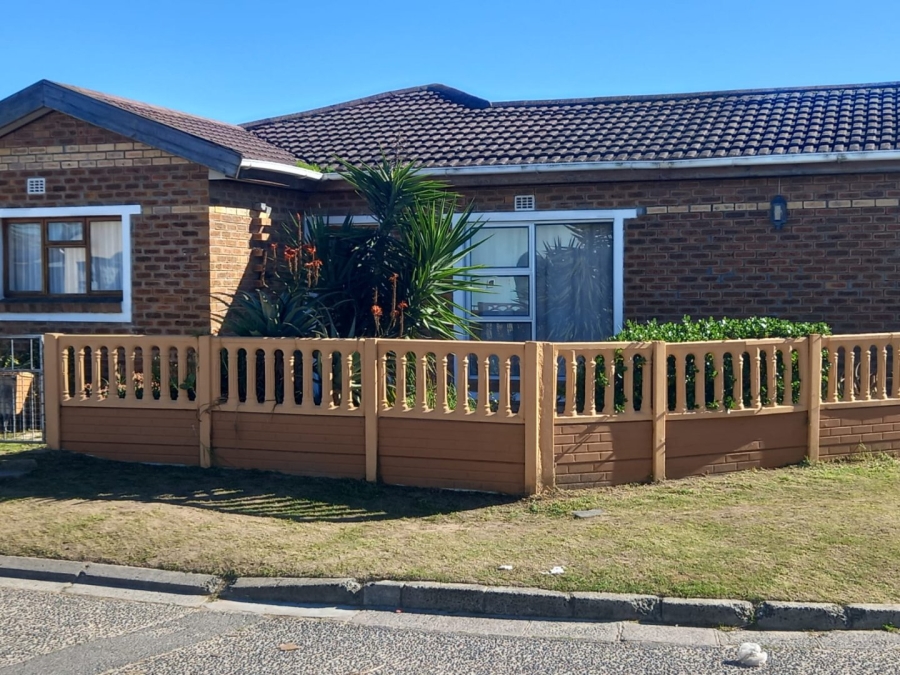 3 Bedroom Property for Sale in Beverly Park Western Cape